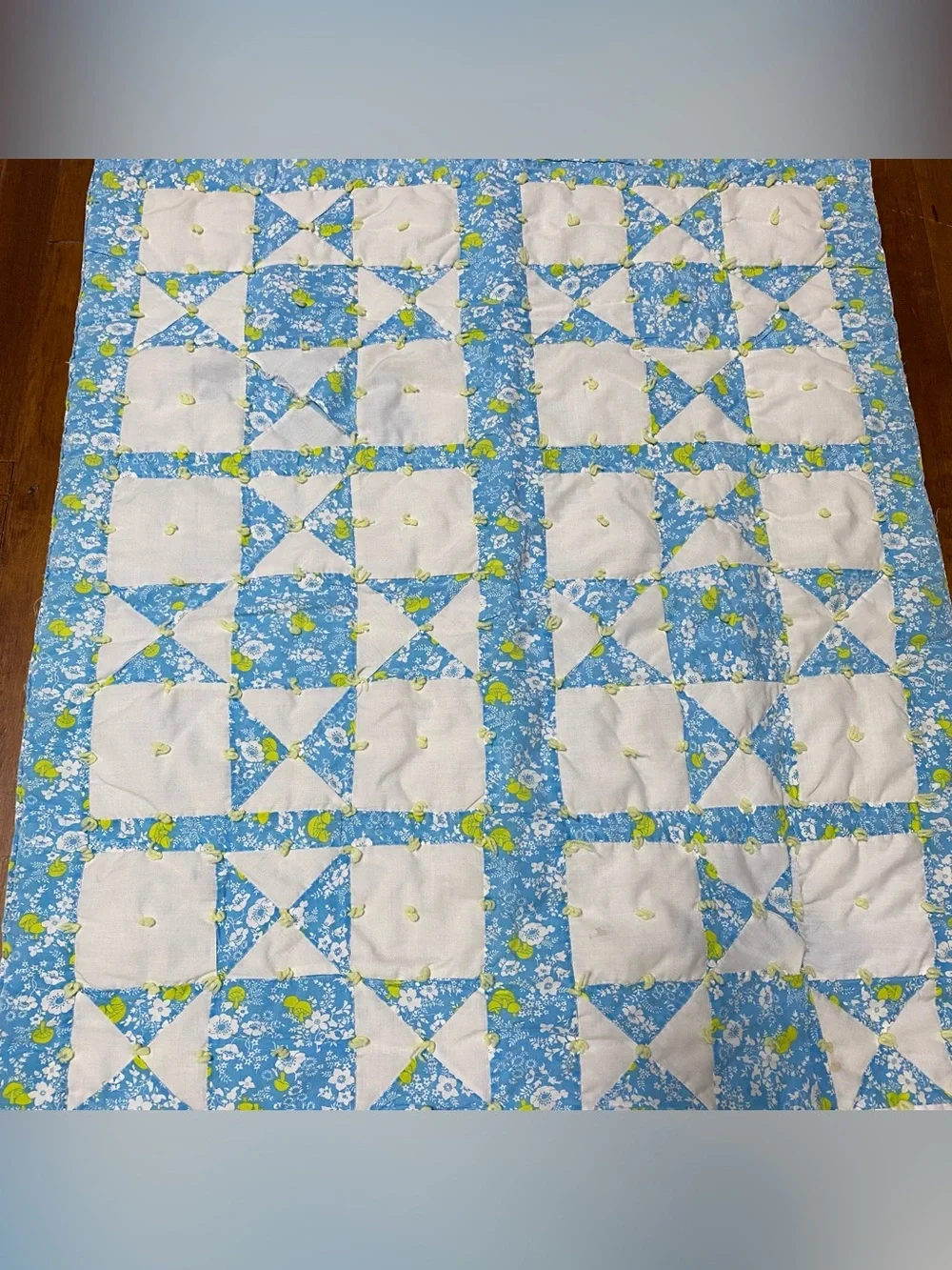 Vintage Ohio Star Patchwork Baby Crib Tie Quilt 32” x 44”